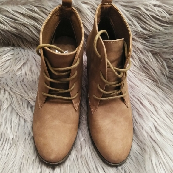 Soft leather tan ankle boots size 6 - Picture 2 of 5